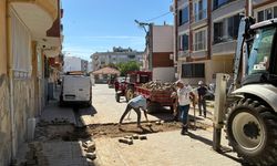 Edremit Belediyesi'nden Cumhuriyet Mahallesi'nde Yol Çalışması