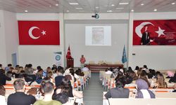 Balıkesir Üniversitesi'nde Kimya Günleri: Poster Sunumları ve Bilimsel Konferans Yoğun İlgi Gördü