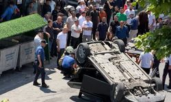 Başakşehir'de Korkutan Kaza: Park Halindeki Araca Çarptı, Takla Attı!