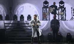 Ankara’da Megastar Tarkan Rüzgarı! Konser Alanında İğne Atsan Yere Düşmüyor!