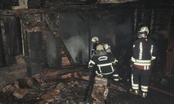 Kül Oldu Gitti! Akmescit Mahallesi'ndeki Yangında Haliloğlu Ailesinin Evi Yandı