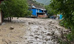 Tortum’da Heyelan Alarmı: 4 Mahallenin Yolu Kapandı!