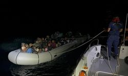 İzmir Açıklarında Büyük Operasyon! Çeşme ve Seferihisar’da 65 Düzensiz Göçmen Yakalandı