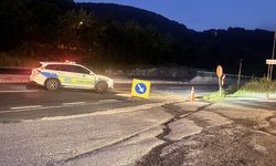 Bolu Dağı'nda Trafik Durdu! Askeri Mühimmat Yüklü Tır Devrildi: İşte Alternatif Güzergah