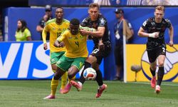 90+2'de Gelen Gol Dünya Kupası'nın Kaderini Belirledi! Güney Afrika Yıkıldı, Kanada Son 16'da!