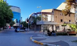 Balıkesir'de bir kültür mirası daha yok oluyor! Eski Emek Sineması yıkılıyor