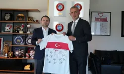 TFF Başkanı Hacıosmanoğlu Gelen Eleştirileri Kaldıramadı, Adalet Bakanı Akın Gürlek'ten 'Yeni Yasa' İstedi!