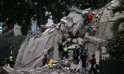 "İkiz Deprem" Dehşeti: Venezuela 40 Saniye Arayla 7.2 ve 7.5 İle Yıkıldı!
