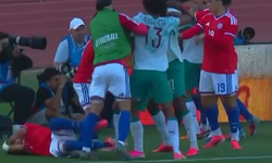 Rafael Leao Sahada Çıldırdı! Rakibine Yumruk Atan Yıldız Oyuncu Kırmızı Kartla Oyun Dışı Kaldı!
