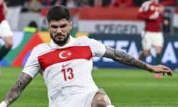 Son Dakika! Eren Elmalı Maça Devam Edemedi! Milli Futbolcu Hastaneye Kaldırıldı!