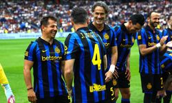 Bernabéu’da Yıldızlar Geçidi! Real Madrid - Inter Efsaneler Maçında Emre Belözoğlu Damga Vurdu!