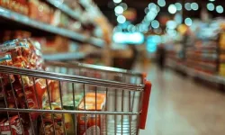 Renkli paketler, sessiz riskler: Soframızdan gerçek gıda eksiliyor