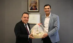 Görevden Alınan Muhittin Böcek'ten Ek İfade! "Özgür Özel'in Talimatıyla Ferdi Zeyrek'e Çantayla Euro Götürdüm!"
