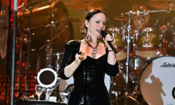 Şebnem Ferah İzmir'de Fırtına Gibi Esti! 6 Yıl Sonra İzmir Arena'da Coşkulu Gece ve Yeni Konser Tarihleri