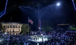UFC'de Tarihi Gece! Justin Gaethje - Ilia Topuria Maçını Kim Kazandı? Yüzü Tanınmaz Hale Geldi! Maça Devam Edemedi!