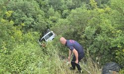 Susurluk'ta Can Pazarı! Kayıkçı Mahallesi Yolunda Kontrolden Çıkan Araçta Mahsur Kalan Vatandaş Kurtarıldı!