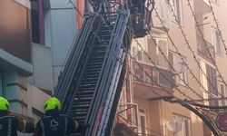 SON DAKİKA: Balıkesir Çarşı'da Yangın Paniği! İtfaiye Seferber Oldu! Binadan Tahliyeler Başladı!