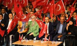 Milli İrade Meydanı'nda Tarihi Gece: Balıkesir 15 Temmuz'u Unutmadı
