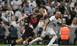 Son Dakika! Beşiktaş Maçında Flaş Kırmızı Kart! Midtjylland 10 Kişi Kaldı!