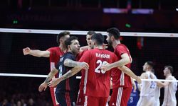 Filenin Efeleri Sırbistan’ı Kendi Evinde Set Vermeden Dağıttı! 3-0!