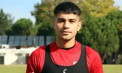 1. Lig'de Yılın Savunma Hamlesi! Bandırmaspor, Erzurumspor'un Yıldızı Ali Ülgen'i Renklerine Bağladı!