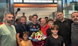 Trabzonspor'un Yeni Transferi Aral Şimşir İmza İçin Şehre Geldi! Havaalanında Coşkulu Karşılama!