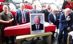 Siyaset Dünyasının Acı Kaybı: Eski Devlet Bakanı Dr. Burhan Kara Son Yolculuğuna Uğurlandı!