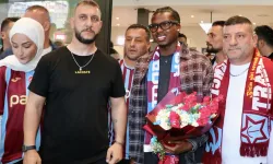 Trabzonspor’un Yeni Sol Beki Sidny Lopes Cabral Geldi! "Kararımda O İsim Etkili Oldu"