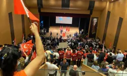 CHP Rozet Töreninde Sahte Üye Şoku! "Salon Dolu Görünsün Diye 950 TL'ye Cast Ajansından Figüran Tutuldu" İddiası!