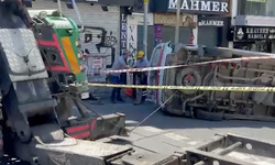 Son Dakika: İstanbul Fatih'te İETT Otobüsü ile Ambulans Çarpıştı! Çok Sayıda Yaralı Var!