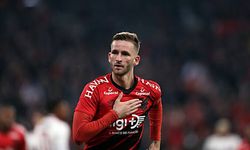 Beşiktaş'a Transferde Yeşil Işık Yaktı! Yıldız Stoper Leo Pereira Kartal Olmaya Çok Yakın!