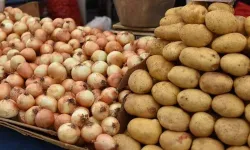 Sofranın son umudu el yakıyor! Patates ve soğan da lüks oldu...