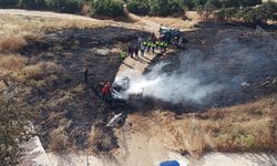 Balıkesir'de Otobanda Can Pazarı: Kaza Yapan Araç Alev Alev Yandı, Çıkan Yangın Araziye Sıçradı!