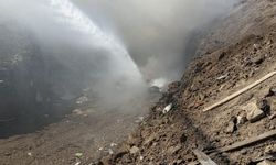 Balıkesir'de Korkutan Dumanlar! Gömeç'te Çıkan Yangına Ekipler Jet Hızıyla Müdahale Etti