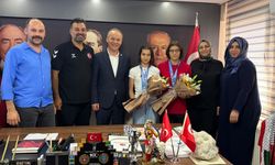 MHP Balıkesir İl Başkanı Niyazi Tunç Avrupa Şampiyonu Sporcuları Ağırladı!