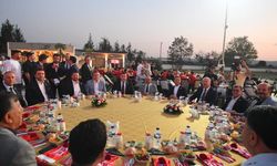 Forma satarak gelecek kurulmaz! Yardımla, destekle nereye kadar?