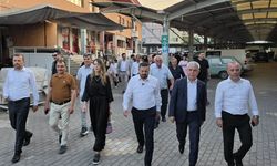 AK Parti Depremin 1. Yıl Dönümünde Sındırgı'da Sahaya İndi: 20 İlçe Başkanı Bir Arada!