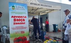 Ayvalık’ta Kış Hazırlıkları Başladı: Ücretsiz Salça Makinesi Hizmeti Yeniden Pazar Yerlerinde!
