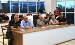 Vali İsmail Ustaoğlu Sındırgı’daki Orman Yangını Bölgesinde: Çalışmalar Yangın Yönetim Merkezi’nden Sevk Ediliyor!