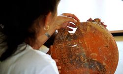 Türkiye'den Tarih Fışkırıyor! Pisidia Antiokheia Antik Kenti’nde Dünyada Benzeri Olmayan 1500 Yıllık Kap Bulundu!