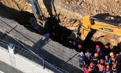 Son Dakika: İstanbul Tuzla’da Korkutan Göçük! Kanalizasyon Çalışmasında Toprak Kaydı: İşçi Göçük Altında Kaldı!
