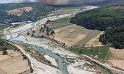 Muğla'da Başlayan Alevler Dereyi Aştı, Antalya'ya Sıçradı! Saklıkent Kanyonu Hattında Orman Yangını Alarmı