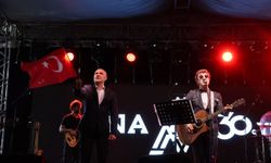 Avşa Adası’nda Bayram Havası: Zafer Coşkusu AYNA Konseriyle Zirveye Çıktı!