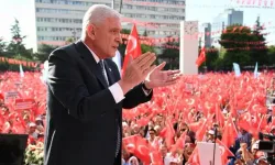 İYİ Parti'nin "Bayrak Mitingi" Bu Akşam Balıkesir'de: Müsavat Dervişoğlu Meydana İniyor!