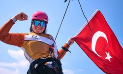 Urla'da Gururlandıran Başarı! Milli Yelkenci Derin Atakan Dünya İkincisi Oldu!