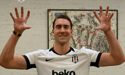 Beşiktaş’ın Yeni Yıldızı Dusan Vlahovic Formayı Giydi! İlk Mesaj Geldi: "Beşiktaş’a Geliyorum!"