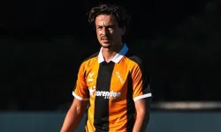 Konyaspor Transferde İmzayı Attırdı! Hull City'den Enis Destan Geldi: İşte Sözleşme Detayları!