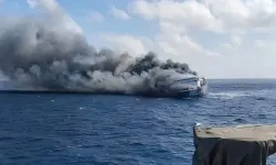 Feribot Denizin Ortasında Alev Alev Yandı! Çok Sayıda Ölü ve Yaralı Var!