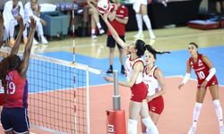 CANLI! Filenin Sultanları Finalde İlk Seti Kaybetti! İtalya 1-0 Öne Geçti