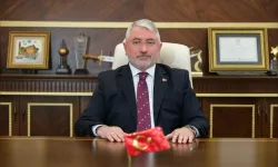 Çorum’da Korkutan Kaza! Çorum Belediye Başkanı Halil İbrahim Aşgın’ın Aracı Zincirleme Kazaya Karıştı!
